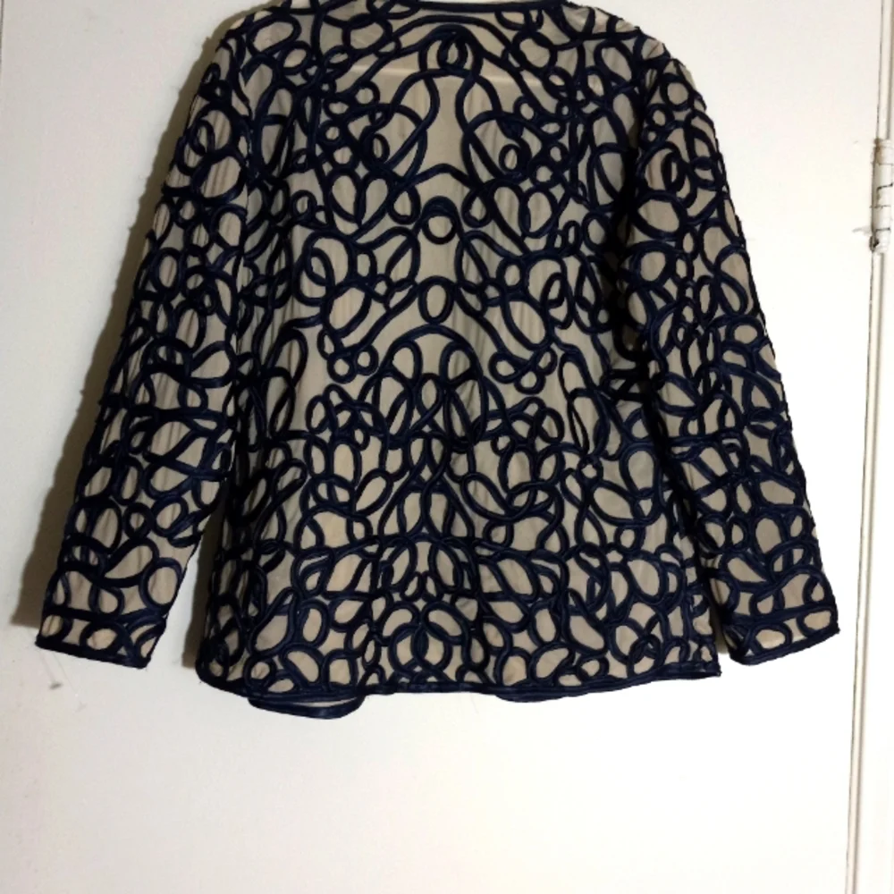 Jacket - Picture 1 of 5